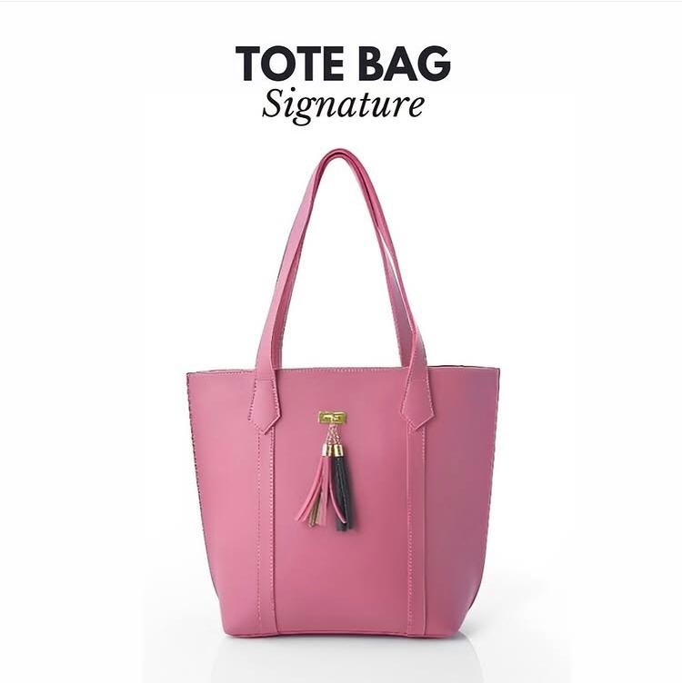 Pink Tassel Tote Bag – Chic Everyday Shoulder Bag - Image 3